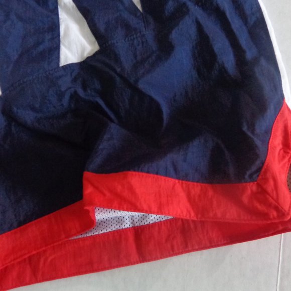 Nike Sportswear Throwback Shorts. Mens Sizes: S - Picture 3 of 7